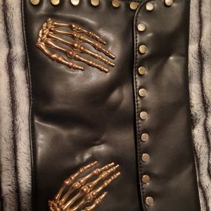 Skeleton Clutch